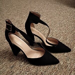 Chic Black Women's Heels with Ankle Strap